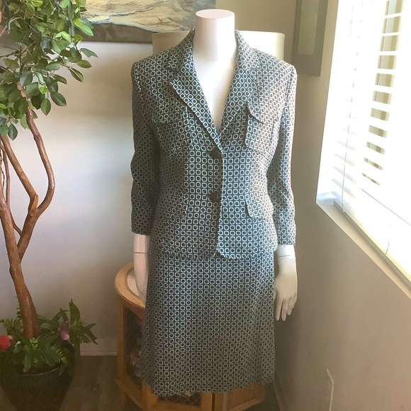 Worthington Dresses & Skirts - Worthington 2PC Skirt Set